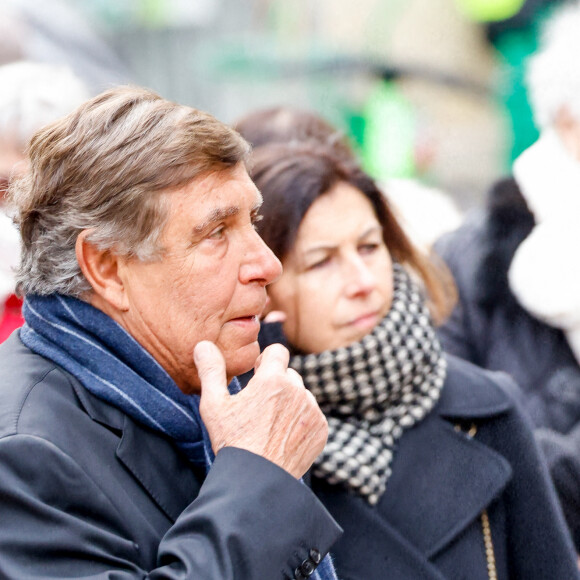 Jean-Pierre Foucault - Obsèques de Jean-Pierre Pernaut en la Basilique Sainte-Clotilde à Paris le 9 mars 2022. © Cyril Moreau / Bestimage  