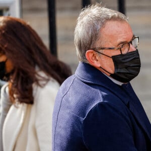 Christophe Dechavanne - Obsèques de Jean-Pierre Pernaut en la Basilique Sainte-Clotilde à Paris le 9 mars 2022. © Cyril Moreau / Bestimage  