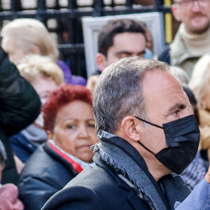 Nikos Aliagas, Arthur Essebag - Obsèques de Jean-Pierre Pernaut en la Basilique Sainte-Clotilde à Paris le 9 mars 2022. © Cyril Moreau / Bestimage