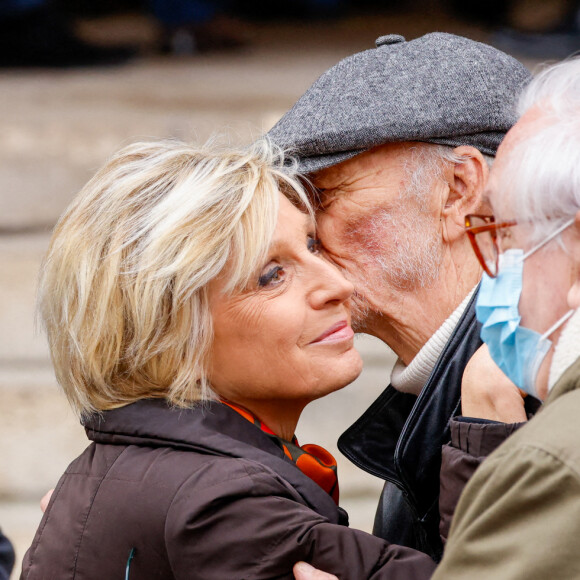 Evelyne Dhéliat, Christian Brincourt - Obsèques de Jean-Pierre Pernaut en la Basilique Sainte-Clotilde à Paris le 9 mars 2022. © Cyril Moreau / Bestimage  