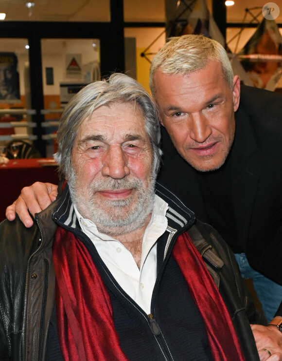 Jean-Pierre Castaldi et son fils Benjamin Castaldi - Vernissage de l'exposition Jean Gabin à l'Espace Landowski / Musée des Années 30 à Boulogne-Billancourt le 8 mars 2022. © Coadic Guirev/Bestimage