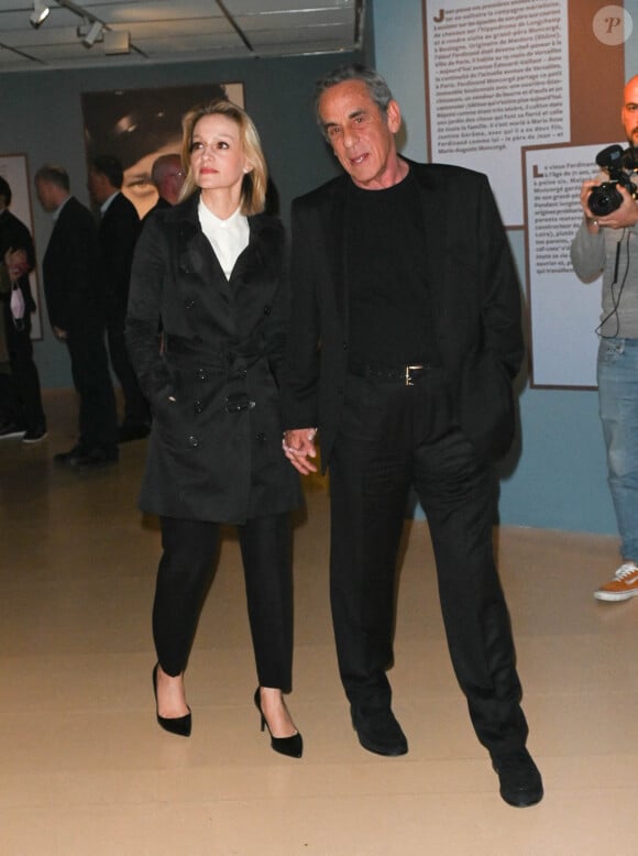 Thierry Ardisson et sa femme Audrey Crespo-Mara - Vernissage de l'exposition Jean Gabin à l'Espace Landowski / Musée des Années 30 à Boulogne-Billancourt le 8 mars 2022. © Coadic Guirev/Bestimage