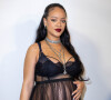 Rihanna, enceinte, prend plaisir à exposer son ventre rond ! © Olivier Borde / Bestimage