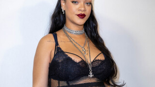 Rihanna, enceinte : toujours le ventre à l'air, elle ose un nouveau look remarquable