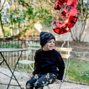 Léon, le fils de Laurent Ournac et Ludivine, le jour de ses 3 ans