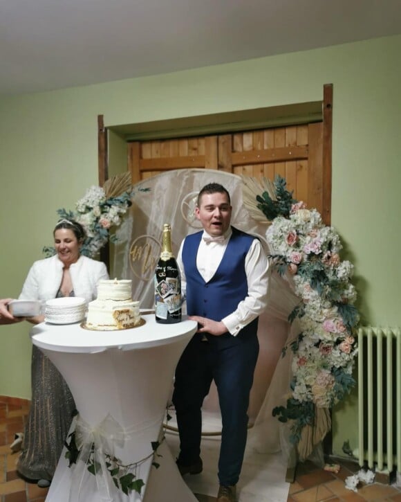 Photos du mariage de Virginie de "L'amour est dans le pré" et de Thomas, qui s'est déroulé le 7 mars 2022