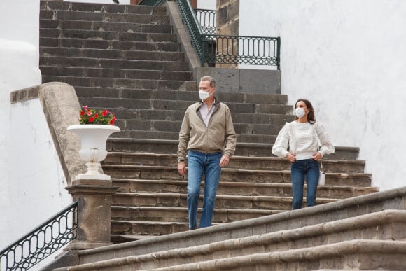 Le roi et la reine d'Espagne Felipe VI et la reine Letizia, se promènent dans La Palma à Santa Cruz de La Palma.