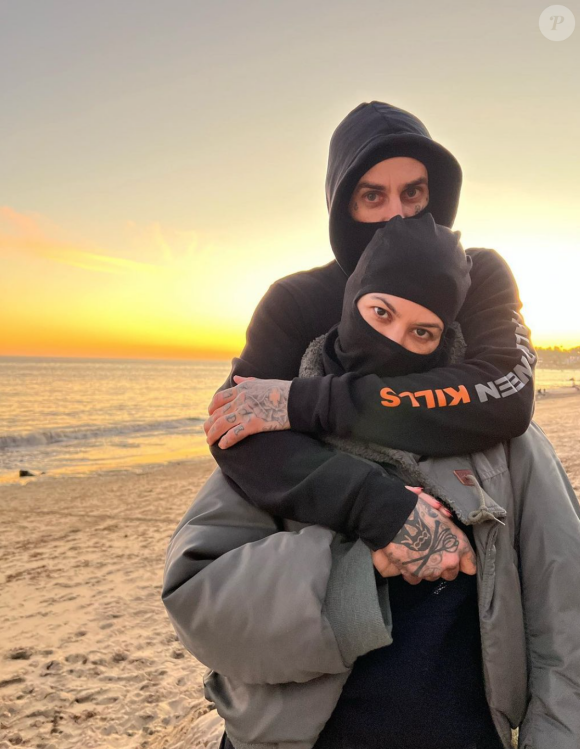 Kourtney Kardashian et son fiancé Travis Barker. Janvier 2022.