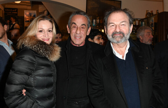 Semi-Exclusif - Audrey Crespo-Mara et son mari Thierry Ardisson, Denis Olivennes - Lancement du numéro 75 de la revue littéraire "La règle du jeu", avec pour thème "Comment lisez-vous ?", au Café de Flore à Paris. Le 16 février 2022 © Coadic Guirec / Bestimage