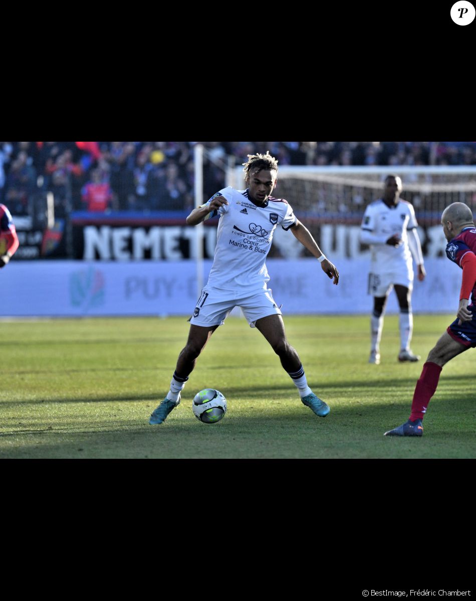 Sekou Mara (bordeaux) - Match nul (1-1) entre Clermont Ferrand et Bordeaux en match de Ligue 1 Uber Eats, le 27 février 2022 à Clermont-Ferrand. © Frédéric Chambert / Panoramic / Bestimage
