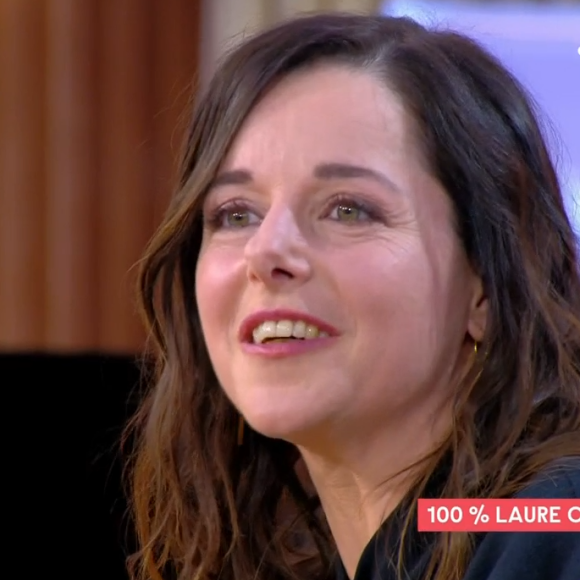 Dans C à Vous, Laure Calamy raconte ses souvenirs avec Nicolas Maury sur le tournage de Dix pour cent