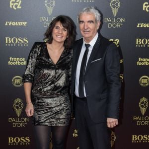 Raymond Domenech et Estelle Denis - Cérémonie du Ballon d'Or 2019 à Paris le 2 décembre 2019. © Jeremy Melloul/Bestimage 