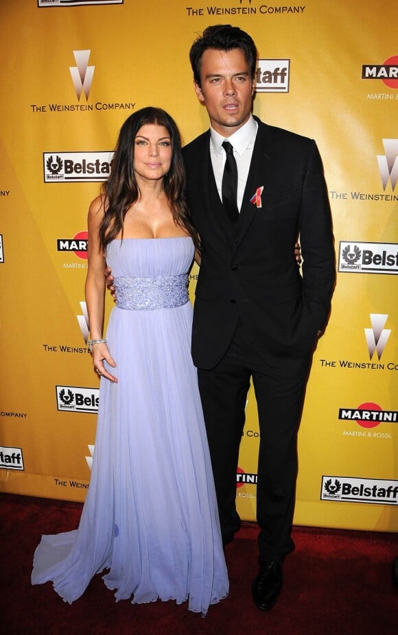La sexy Fergie et son beau Josh Duhamel à l'occasion de l'after party des Golden Globe Awards, organisée par la Weinstein Company au Bar 210 de Los Angeles, le 17 janvier 2010.