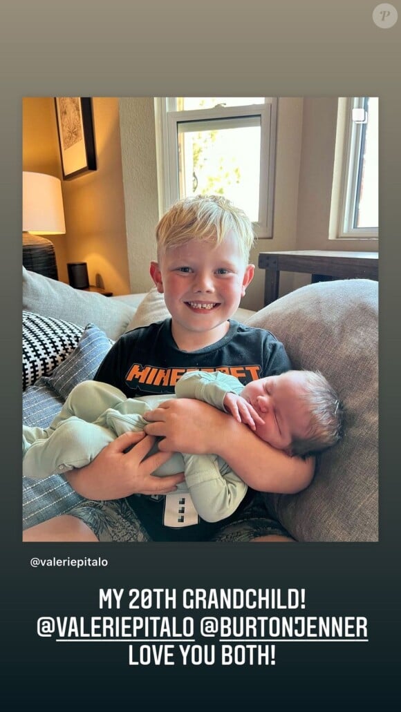 Caitlyn Jenner félicite son fils Burt et sa belle-fille pour la naissance de leur enfant.