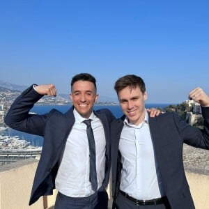 Louis Ducruet pose avec Tibo InShape pour un tournage au palais princier de Monaco, Instagram, le 22 mars 2022.