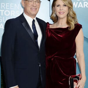 Tom Hanks et sa femme Rita Wilson - Photocall - 26ème cérémonie annuelle des "Screen Actors Guild Awards" ("SAG Awards") au "Shrine Auditorium" à Los Angeles, le 19 janvier 2020.