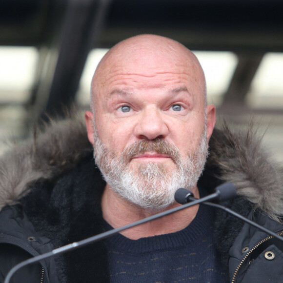 Philippe Etchebest - Rassemblement national des métiers de l'hôtellerie, de la restauration, du tourisme à l'appel de l'UMIH et le GNI à l'esplanade des Invalides à Paris le 14 décembre 2020. © Panoramic / Bestimage