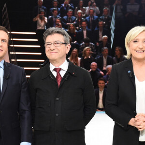 François Fillon, Emmanuel Macron, Jean-Luc Mélenchon, Marine Le Pen et Benoît Hamon lors de la première confrontation entre les cinq principaux candidats à la présidentielle 2017 lors du "Grand Débat" sur le plateau de TF1 et LCI à Aubervilliers, France, le 20 mars 2017. © Eliot Blondet/Pool/Bestimage 