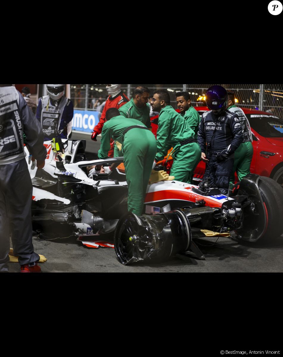 Le pilote allemand Mick Schumacher, fils de Michael Schumacher, a été victime ce samedi d'une très violente sortie de piste lors des qualifications du Grand Prix de Formule 1 d'Arabie saoudite sur le circuit de Jeddah le 26 mars 2022. @ Antonin Vincent/Panoramic/Bestimage
