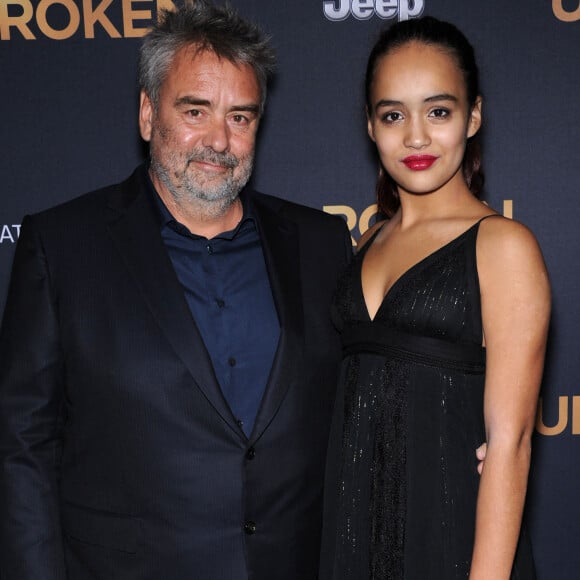 Luc Besson et sa fille Thalia Besson à la première du film "Unbroken" à Hollywood. 