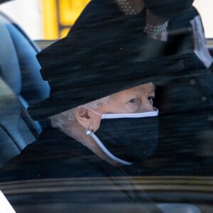La reine Elisabeth II d'Angleterre - Arrivées aux funérailles du prince Philip, duc d'Edimbourg à la chapelle Saint-Georges du château de Windsor, le 17 avril 2021. 