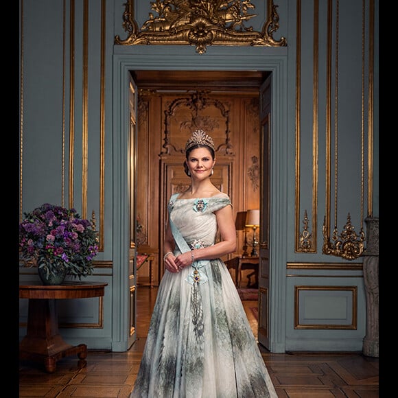 Nouveau portrait officiel de la princesse Victoria de Suède, dévoilé en mars 2022.