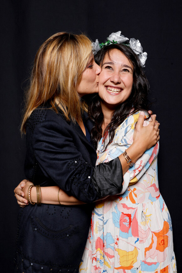 Julie de Bona et sa soeur Olivia de Bona - Enregistrement de l'émission "La Chanson secrète 8" à la Seine musicale à Paris. © Gaffiot-Moreau / Bestimage