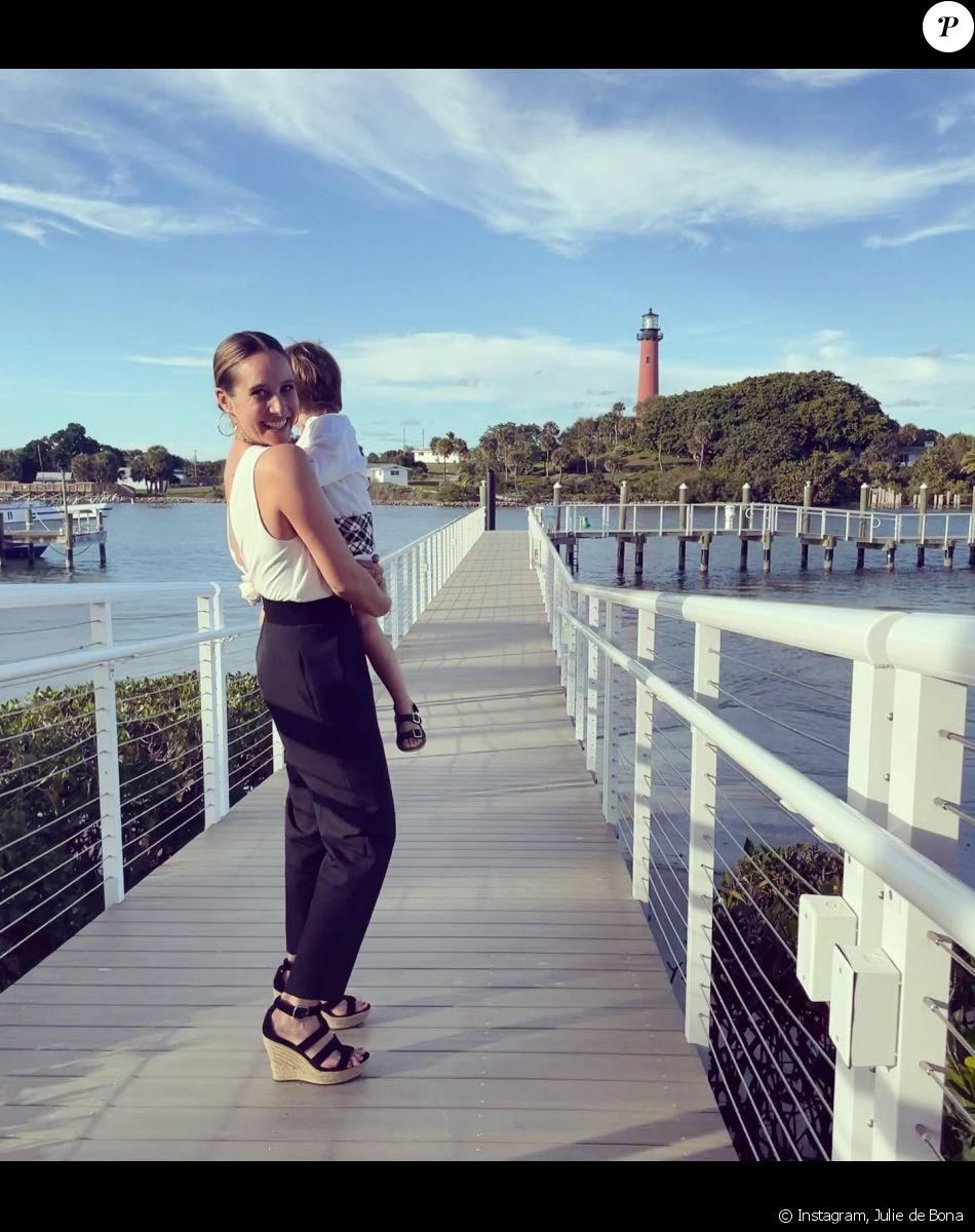 Julie de Bona et son fils sur Instagram. Le 4 mars 2022.