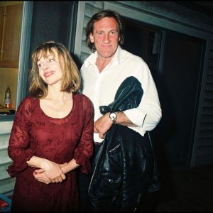 Archives - Elisabeth et Gérard Depardieu lors de la générale de "Souvenirs avec piscine" à Paris. 1997.