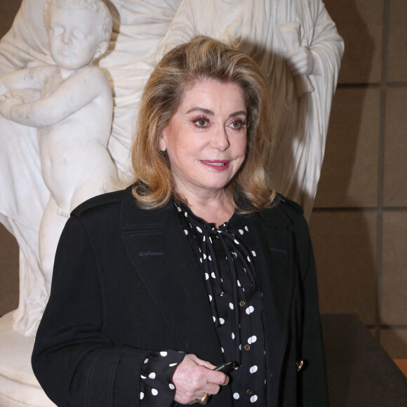 Catherine Deneuve - People au défilé de mode "Louis Vuitton" lors de la fashion week à Paris. © Bertrand Rindoff Petroff-Olivier Borde / Bestimage