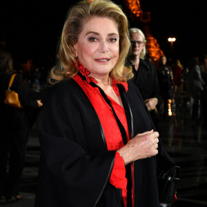 Catherine Deneuve - Arrivée des people au défilé Saint Laurent collection Printemps-Eté 2022 lors de la fashion week à Paris, le 28 septembre 2021. © Veeren Ramsamy-Christophe Clovis/Bestimage