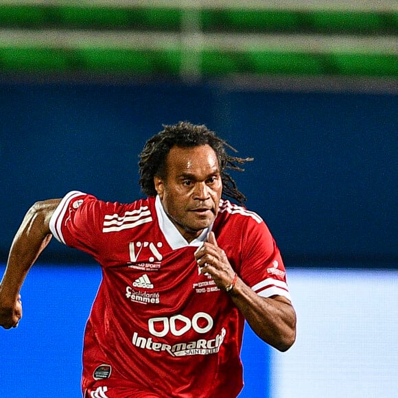 Exclusif - Christian Karembeu - Le club Variétés Club de France récolte 12.000 Euros pour l'association "Solidarité Femmes Aube" lors d'un match de gala mixte contre les légendes de Troyes l'ESTAC (victoire 5-4 des légendes de Troyes) au Stade de l'Aube à Troyes le 23 mars 2022. © Pierre Perusseau/Bestimage