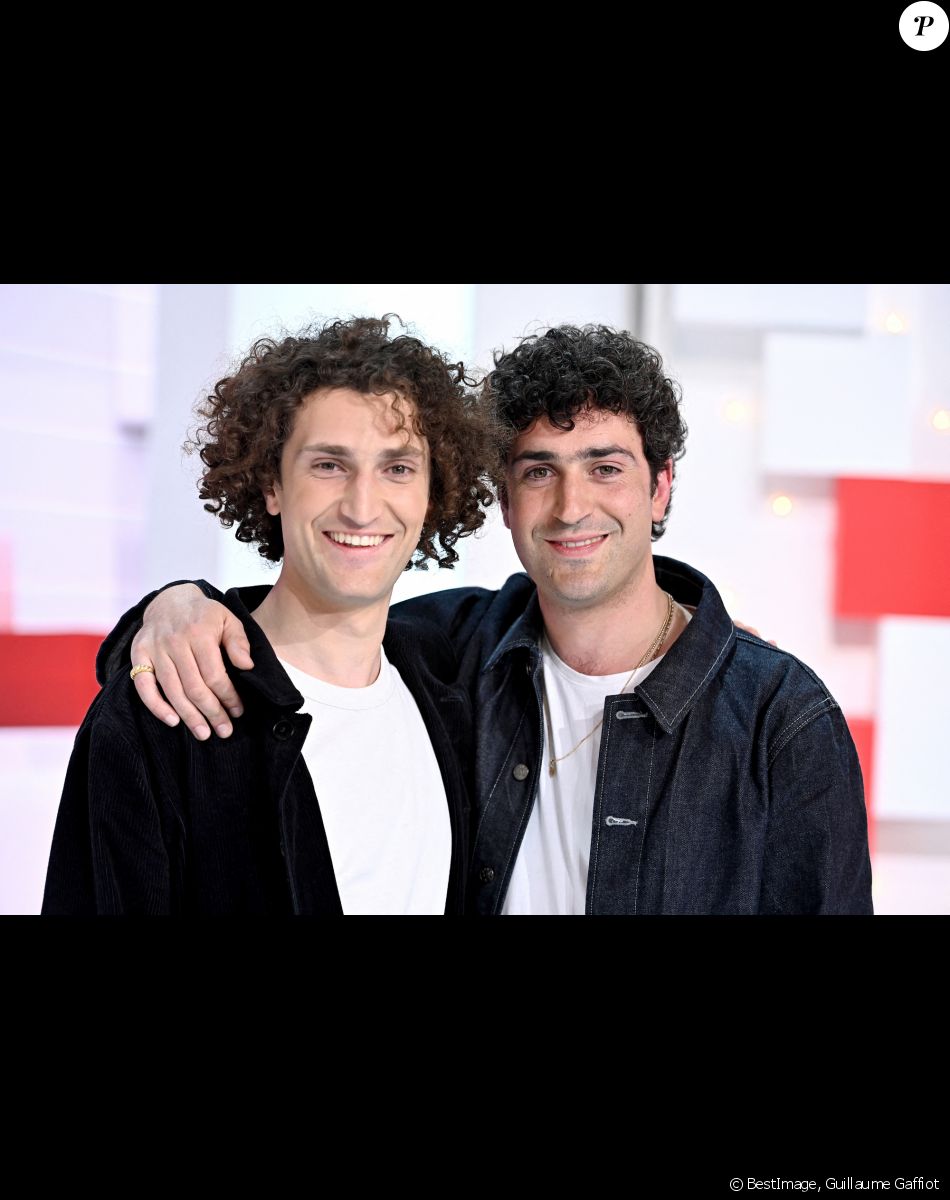 Exclusif - Raphael et Theo Herrerias du groupe Terrenoire - Enregistrement de l'émission Vivement dimanche prochain au studio Gabriel, présentée par Michel Drucker et diffusée sur France 2 le 3 avril 2022. © Guillaume Gaffiot / Bestimage