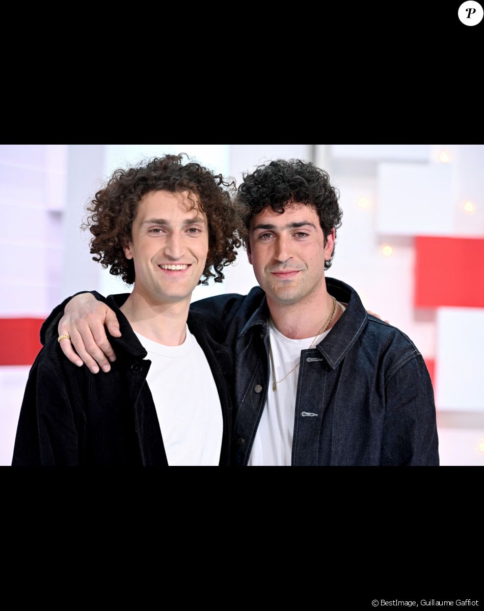 Exclusif - Raphael et Theo Herrerias du groupe Terrenoire - Enregistrement de l'émission Vivement dimanche prochain au studio Gabriel, présentée par Michel Drucker et diffusée sur France 2 le 3 avril 2022. © Guillaume Gaffiot / Bestimage