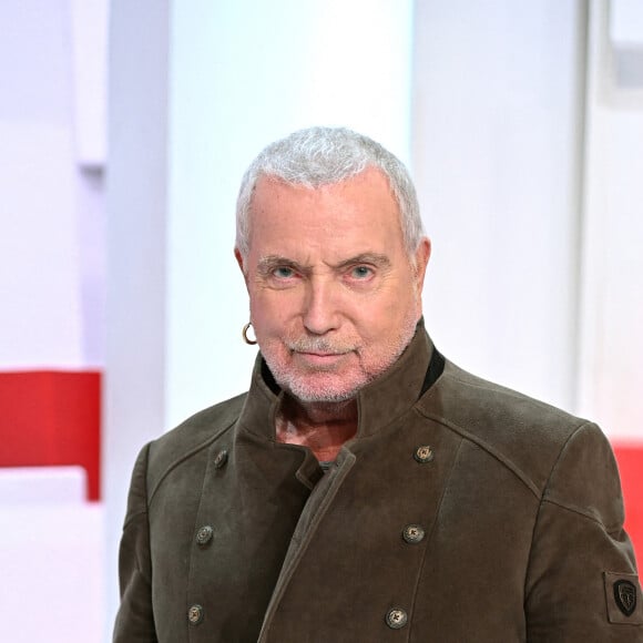 Exclusif - Bernard Lavilliers - Enregistrement de l'émission Vivement dimanche prochain au studio Gabriel, présentée par Michel Drucker et diffusée sur France 2 le 3 avril 2022. © Guillaume Gaffiot / Bestimage