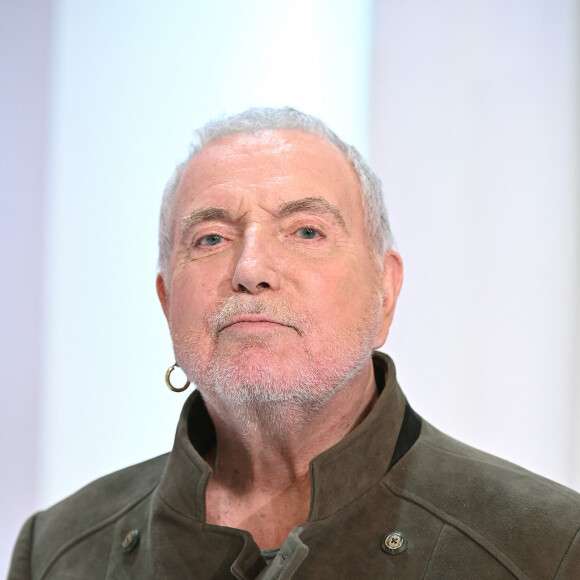 Exclusif - Bernard Lavilliers - Enregistrement de l'émission Vivement dimanche prochain au studio Gabriel, présentée par Michel Drucker et diffusée sur France 2 le 3 avril 2022. © Guillaume Gaffiot / Bestimage