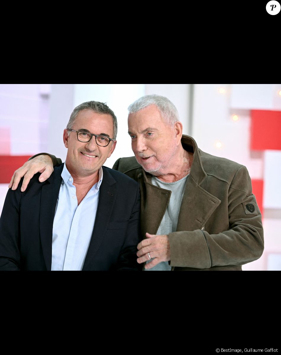 Exclusif - Christophe Dechavanne et Bernard Lavilliers - Enregistrement de l'émission Vivement dimanche prochain au studio Gabriel, présentée par Michel Drucker et diffusée sur France 2 le 3 avril 2022. © Guillaume Gaffiot / Bestimage