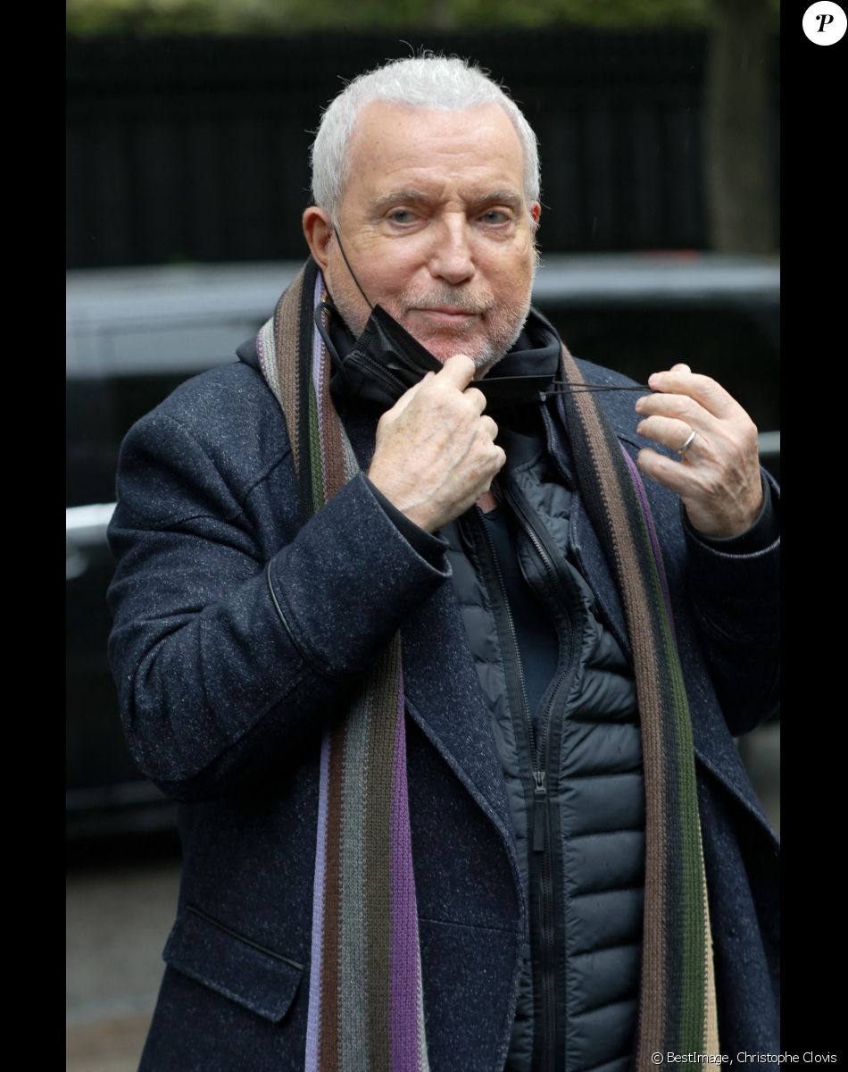 Bernard Lavilliers - Arrivées à l'enregistrement de l'émission "Vivement Dimanche Prochain" qui sera diffusée le 03 avril 2022 au studio Gabriel à Paris, France, le 29 mars 2022. © Christophe Clovis/Bestimage