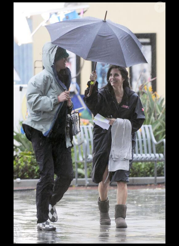 Courteney Cox à Los Angeles... Sous la pluie ! Le 20 janvier 2010