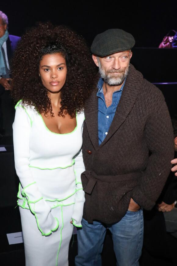 Vincent Cassel et sa femme Tina Kunakey - People lors du "Etam Live Show 2018" aux Beaux-Arts à Paris, le 25 septembre 2018. © Veeren/Moreau/Bestimage 