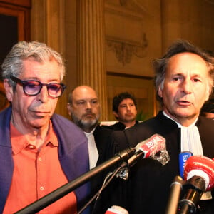 Patrick Balkany à la sortie du palais de justice de Paris après sa condamnation à cinq ans de prison ferme ; et quatre ans pour sa femme Isabelle le 27 mai 2020 Patrick Balkany a été condamné à 5 ans de prison ferme sans mandat de dépôt immédiat et sa femme Isabelle à 4 ans de prison ferme sans mandat de dépôt. Ils ont déjà été condamnés pour fraude fiscale et ont renoncé à se pourvoir en cassation.