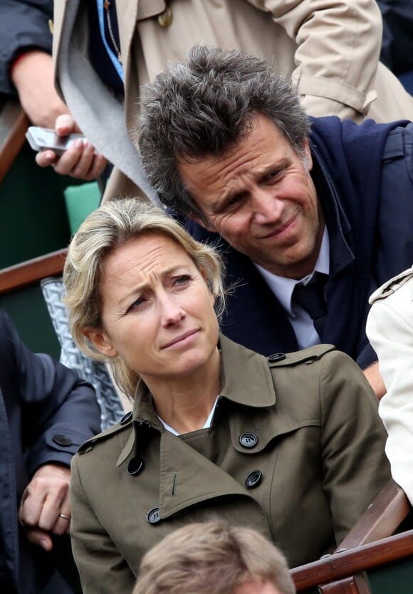 Anne-Sophie Lapix et son mari Arthur Sadoun - People dans les tribunes des internationaux de France de Roland Garros à Paris © Dominique Jacovides / Bestimage 