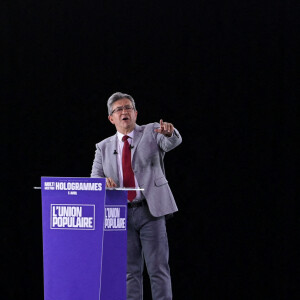 Jean-Luc Mélenchon, candidat du parti La France Insoumise (LFI) à l'élection présidentielle 2022, lors d'un meeting à Lille, France, le 5 avril 2022.