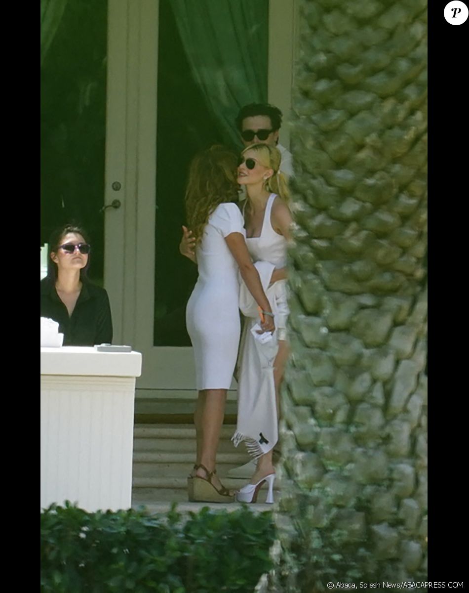 Brooklyn Beckham et sa femme Nicola Peltz arrivent au brunch de leur mariage / Splash News/ABACAPRESS.COM
