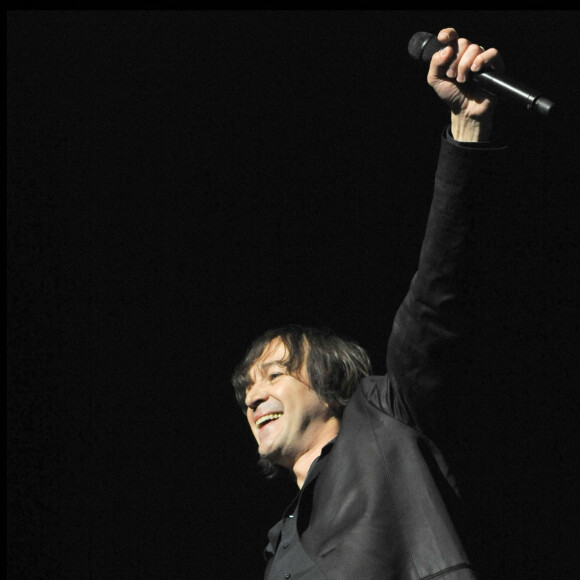 LE CHANTEUR CALI EN CONCERT AU ZENITH DE PARIS  