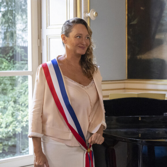 Exclusif - Julie Ferrier et Norman Thavaud - Séquence "Le mariage" - Tournage du téléfilm " Ils s'aiment... enfin presque ", qui sera diffusé le lundi 18 avril à 21h10 sur TF1. © Cyril Moreau / Bestimage