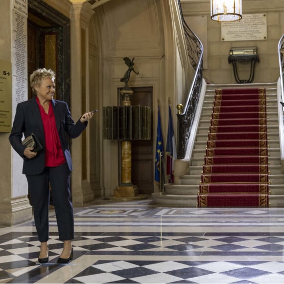 Exclusif - Muriel Robin, Pierre Palmade - Séquence "Le mariage" - Tournage du téléfilm " Ils s'aiment... enfin presque ", qui sera diffusé le lundi 18 avril à 21h10 sur TF1. © Cyril Moreau / Bestimage