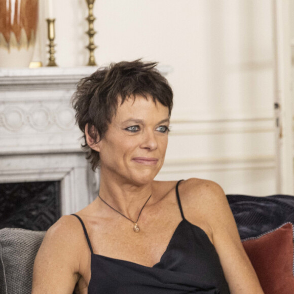 Exclusif - Pierre Arditi, Anne Le Nen - Séquence "Les présentations" et "La Réconciliation" - Tournage du téléfilm " Ils s'aiment... enfin presque ", qui sera diffusé le lundi 18 avril à 21h10 sur TF1. © Cyril Moreau / Bestimage