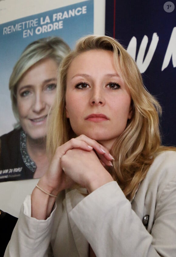Marion Maréchal à un meeting du Front National à Bayonne le 11 avril 2017 dans le cadre du soutien à Marine Le Pen candidate pour le FN aux elections Presidentielles de 2017