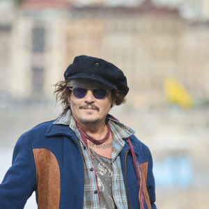 Johnny Depp arrive au 69ème festival international du film de San Sebastian (Saint Sebastien) le 22 septembre 2021. © Jack Abuin/ZUMA Press Wire / Bestimage